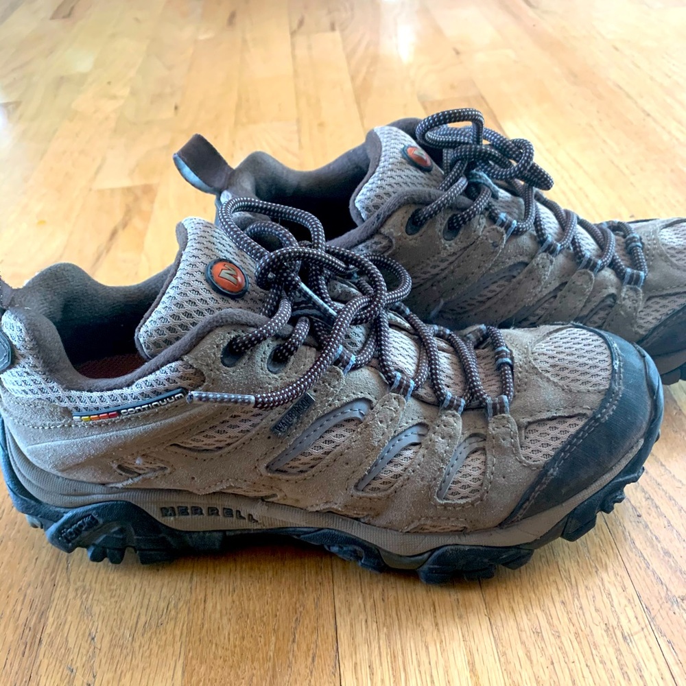 Merrell hiking boots women’s size 8 - worn once